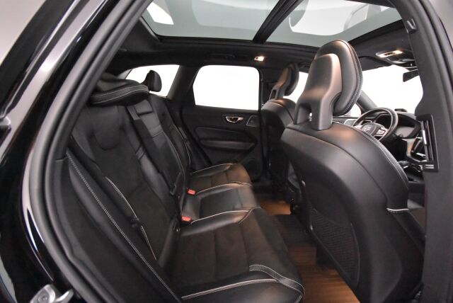 Volvo XC60 2017 D5 AWD R-Design aut / B&W / Panoraama / Navi / HUD / 360-kamera / Webasto /