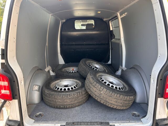 Volkswagen Transporter 2019 umpipakettiauto pitkä 2,0 TDI 75 kW / ALV / Peruutuskamera / Webasto / Vakkari