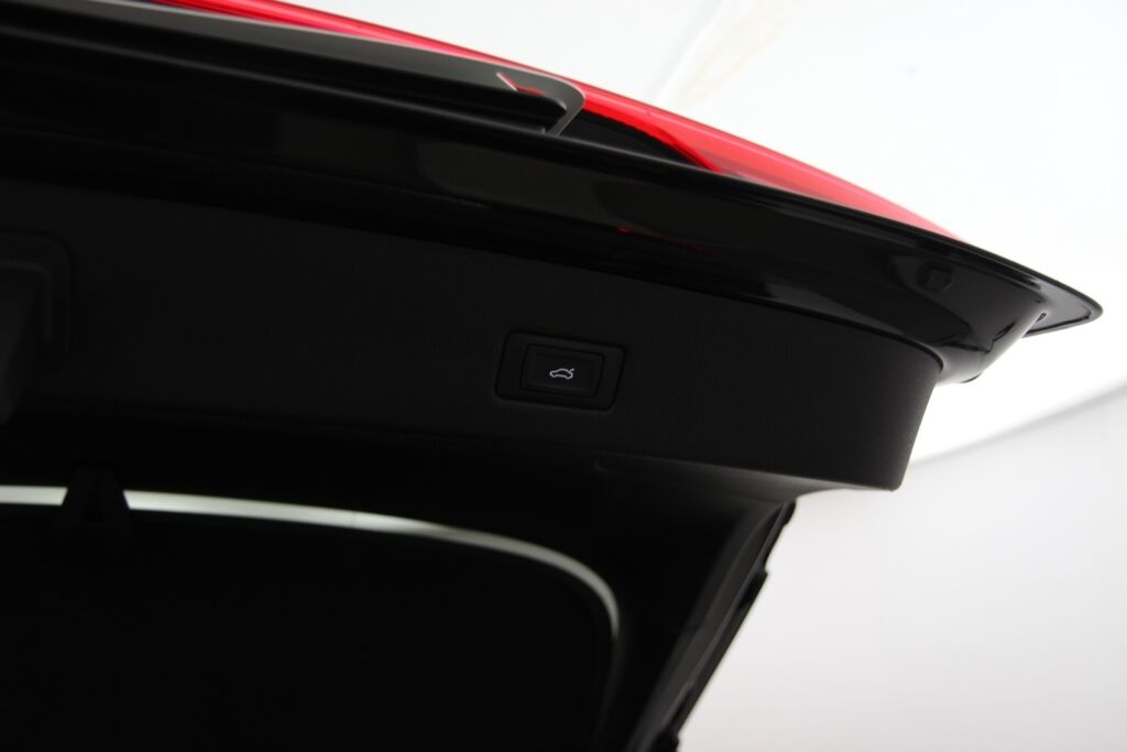 Audi A7 2020 Business Sport 50 TFSI e quattro S tronic / S line-paketti / Matrix / B&O / HUD / 360 kamera / Optiikka-paketti