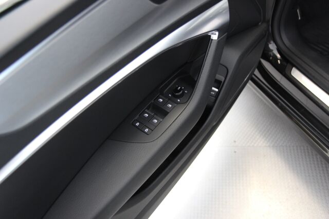Audi A7 2020 Business Sport 50 TFSI e quattro S tronic / S line-paketti / Matrix / B&O / HUD / 360 kamera / Optiikka-paketti