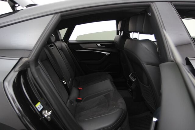 Audi A7 2020 Business Sport 50 TFSI e quattro S tronic / S line-paketti / Matrix / B&O / HUD / 360 kamera / Optiikka-paketti