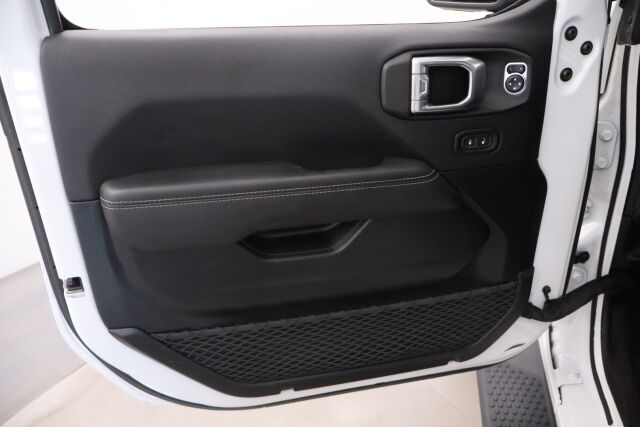 Jeep Wrangler 2021 Sahara 2.0 PHEV AT8 4x4 / Huippuhieno! / Avattava katto / Adap.vakkari / Nahat / BLIS / Etu ja taka kamera / Keyless / - RAHOITUS TÄHÄN AUTOON VAIN 3.99% - 
