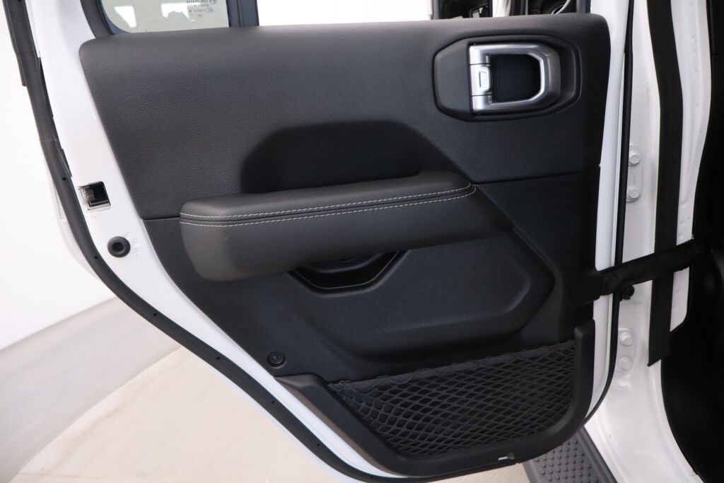 Jeep Wrangler 2021 Sahara 2.0 PHEV AT8 4x4 / Huippuhieno! / Avattava katto / Adap.vakkari / Nahat / BLIS / Etu ja taka kamera / Keyless / - RAHOITUS TÄHÄN AUTOON VAIN 3.99% - 