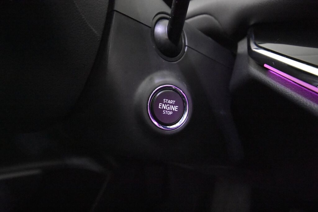 Skoda Enyaq 2023 80x 4x4 iV / Kamera / Lämpöpumppu / Panoraama / Ratinlämmitin / Nahkasisusta / ALV