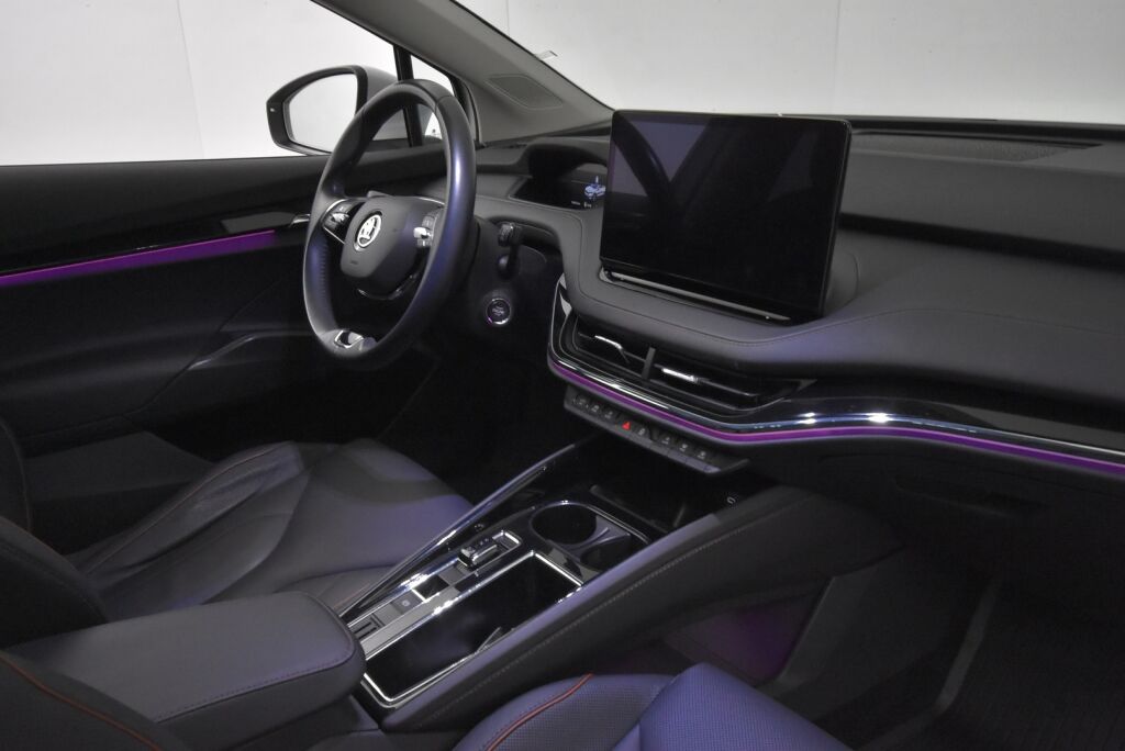 Skoda Enyaq 2023 80x 4x4 iV / Kamera / Lämpöpumppu / Panoraama / Ratinlämmitin / Nahkasisusta / ALV