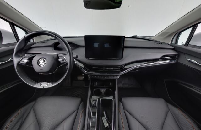 Skoda Enyaq 2023 80x 4x4 iV / Kamera / Lämpöpumppu / Panoraama / Ratinlämmitin / Nahkasisusta / ALV