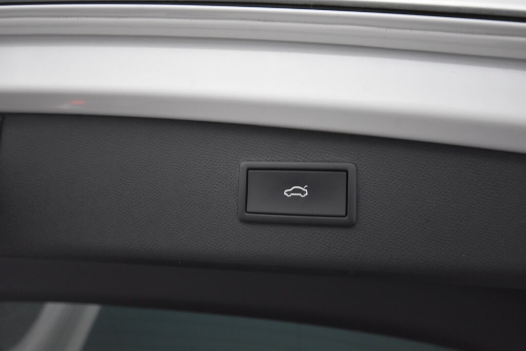 Seat Leon 2023 1,5 TGI 130 Style DSG / ACC / Kamera / KeylessGo / LED / Merkkihuollettu 6/25 viimeisin / Suomiauto
