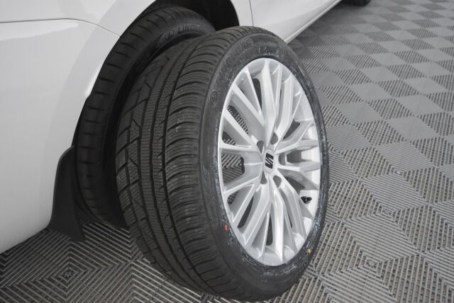 Seat Leon 2023 1,5 TGI 130 Style DSG / ACC / Kamera / KeylessGo / LED / Merkkihuollettu 6/25 viimeisin / Suomiauto