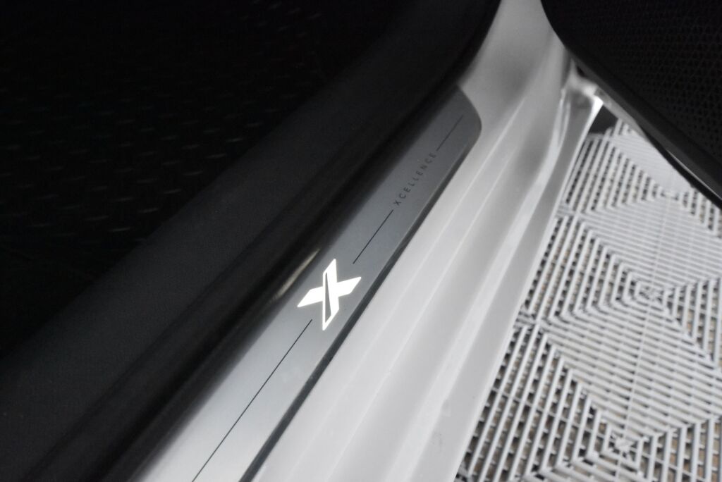 Seat Leon 2023 1,5 TGI 130 Style DSG / ACC / Kamera / KeylessGo / LED / Merkkihuollettu 6/25 viimeisin / Suomiauto