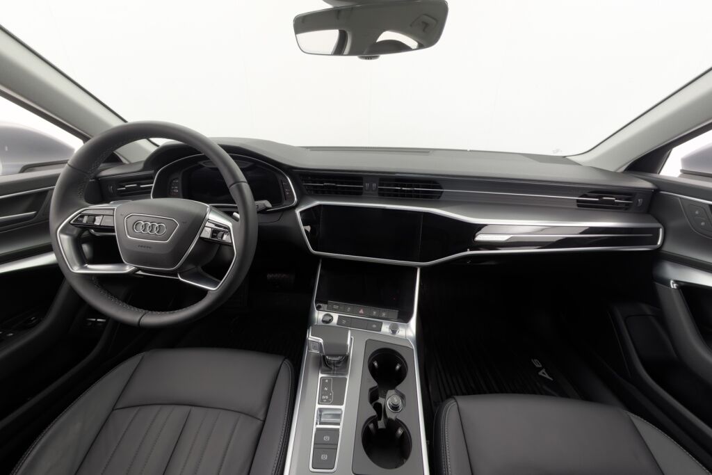 Audi A6 2024 Sedan 50 TFSI e Land of quattro / 1-Om. Suomiauto / Nahkaverhoilu / Sähk. koukku / P-Kamera / Navigointi