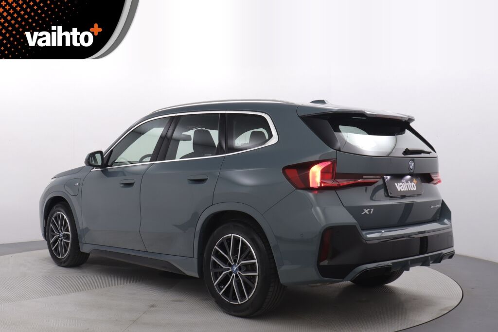 BMW X1 2023 U11 25e xDrive Charged Edition M Sport / Harman Kardon / Navi / Vetokoukku