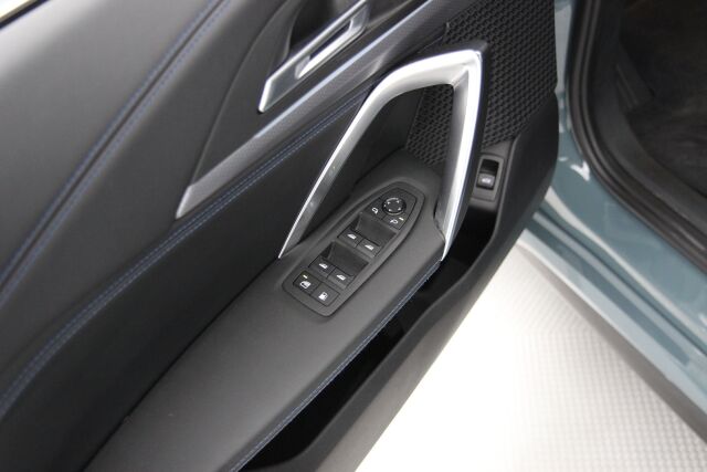 BMW X1 2023 U11 25e xDrive Charged Edition M Sport / Harman Kardon / Navi / Vetokoukku