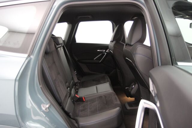 BMW X1 2023 U11 25e xDrive Charged Edition M Sport / Harman Kardon / Navi / Vetokoukku