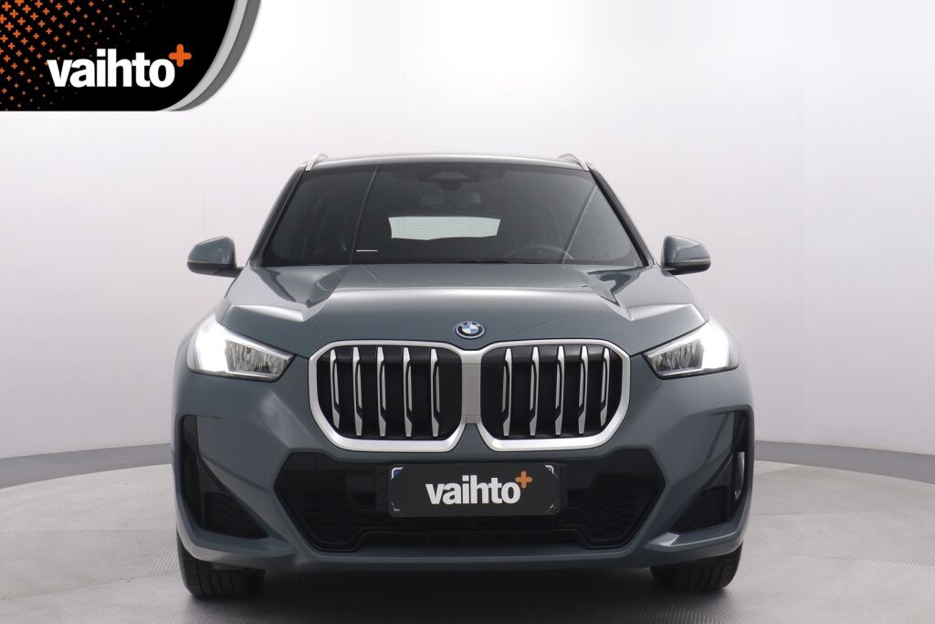 BMW X1 2023 U11 25e xDrive Charged Edition M Sport / Harman Kardon / Navi / Vetokoukku