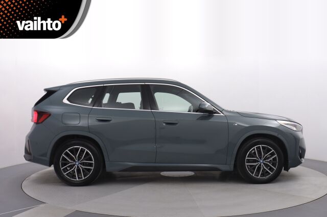 BMW X1 2023 U11 25e xDrive Charged Edition M Sport / Harman Kardon / Navi / Vetokoukku