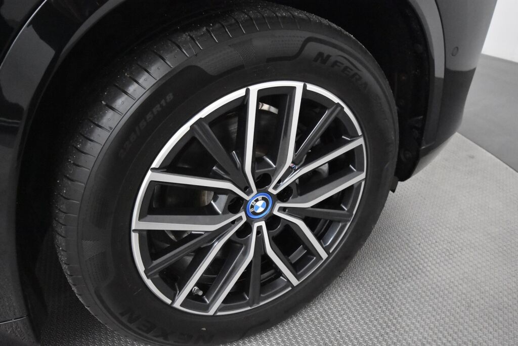BMW X1 2023 U11 25e xDrive Charged Edition M Sport / Harman&Karon / Takuu 12/2025 / Koukku /