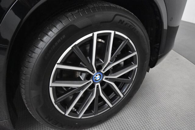 BMW X1 2023 U11 25e xDrive Charged Edition M Sport / Harman&Karon / Takuu 12/2025 / Koukku /