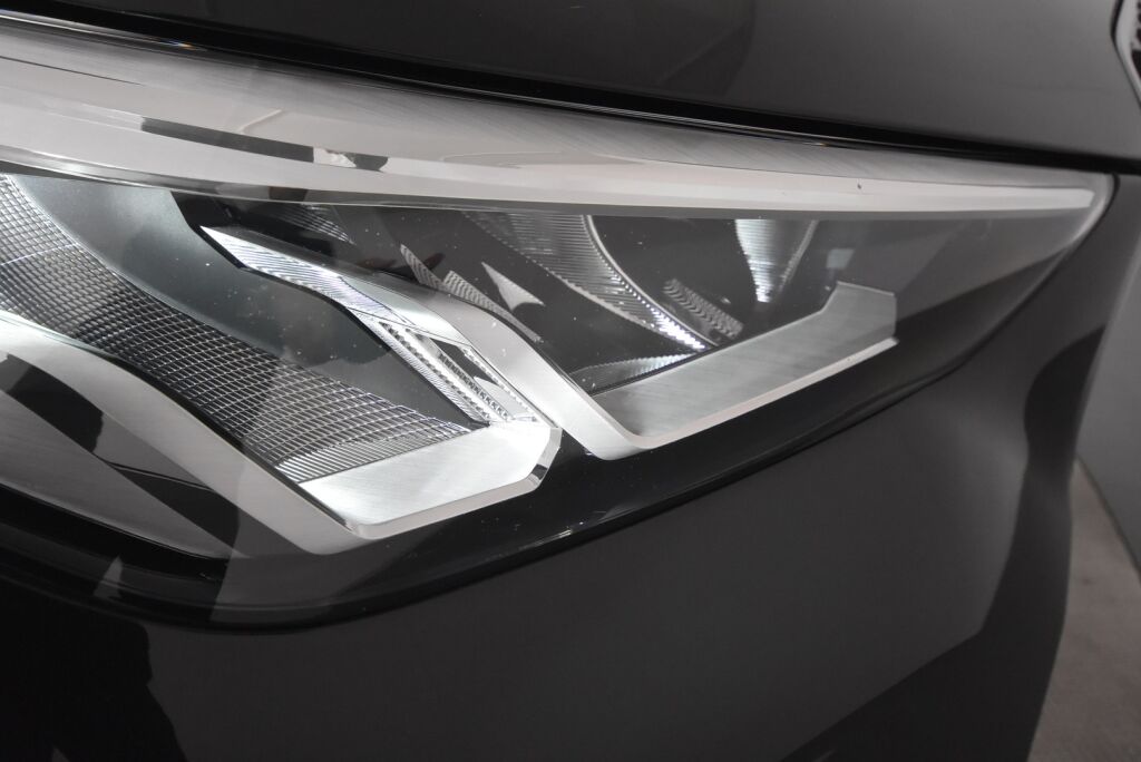 BMW X1 2023 U11 25e xDrive Charged Edition M Sport / Harman&Karon / Takuu 12/2025 / Koukku /