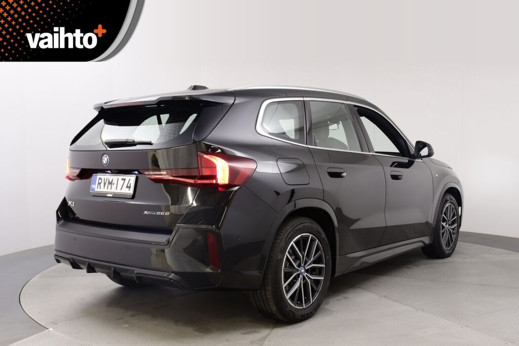 BMW X1 2023 U11 25e xDrive Charged Edition M Sport / Harman&Karon / Takuu 12/2025 / Koukku /