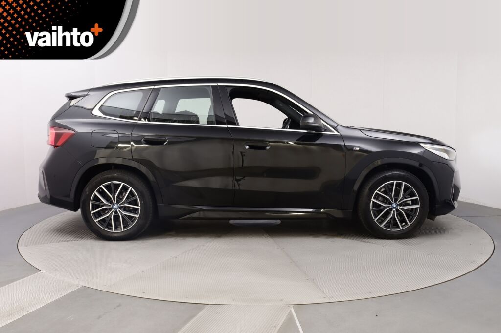 BMW X1 2023 U11 25e xDrive Charged Edition M Sport / Harman&Karon / Takuu 12/2025 / Koukku /