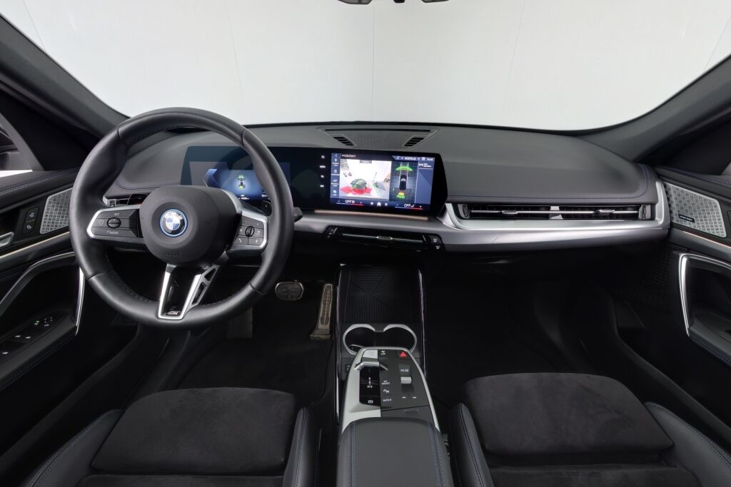 BMW X1 2023 U11 25e xDrive Charged Edition M Sport / Harman&Karon / Takuu 12/2025 / Koukku /