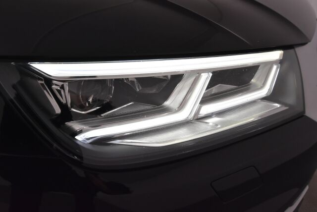 Audi Q5 2017 2,0 TDI 140 kW quattro S tronic / Webasto / Vetokoukku / Sport penkit