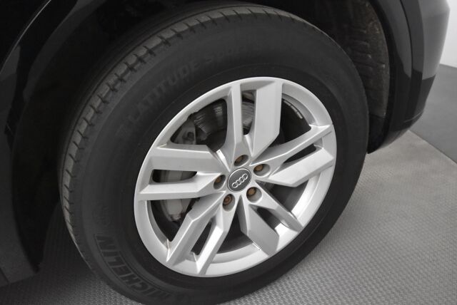 Audi Q5 2017 2,0 TDI 140 kW quattro S tronic / Webasto / Vetokoukku / Sport penkit