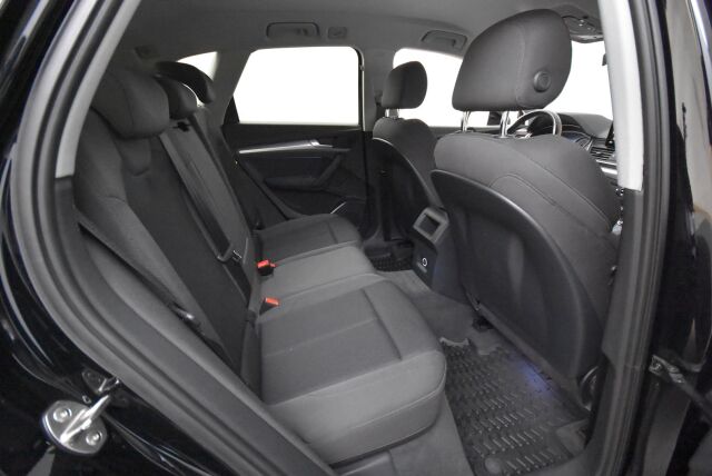 Audi Q5 2017 2,0 TDI 140 kW quattro S tronic / Webasto / Vetokoukku / Sport penkit