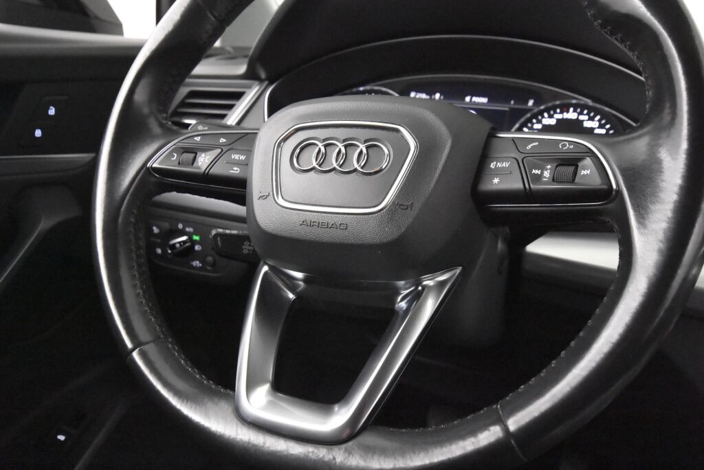 Audi Q5 2017 2,0 TDI 140 kW quattro S tronic / Webasto / Vetokoukku / Sport penkit