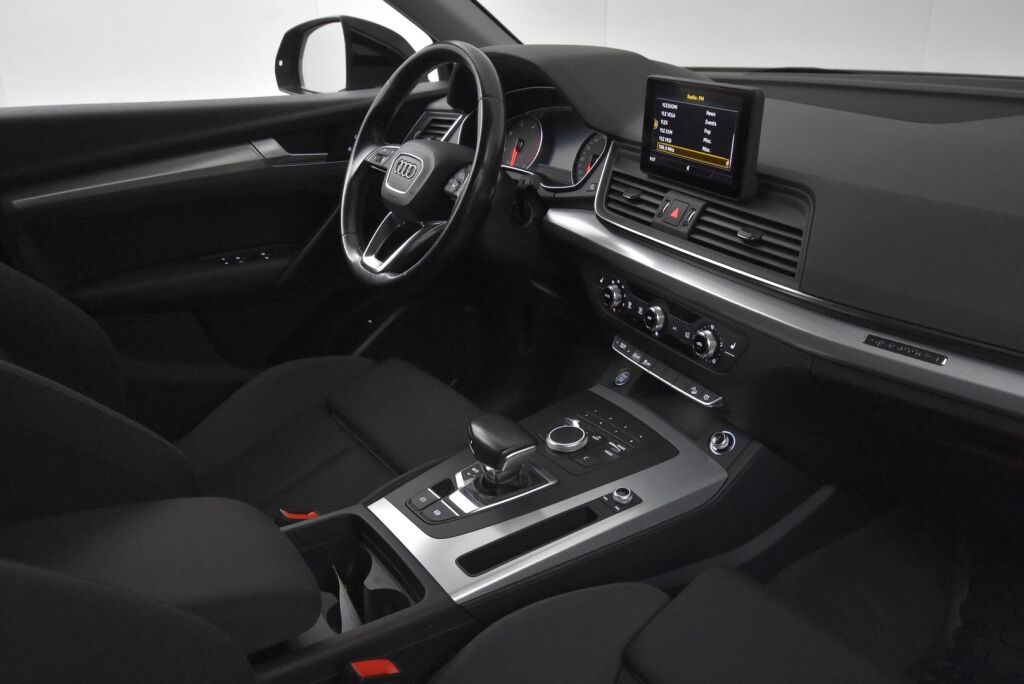 Audi Q5 2017 2,0 TDI 140 kW quattro S tronic / Webasto / Vetokoukku / Sport penkit