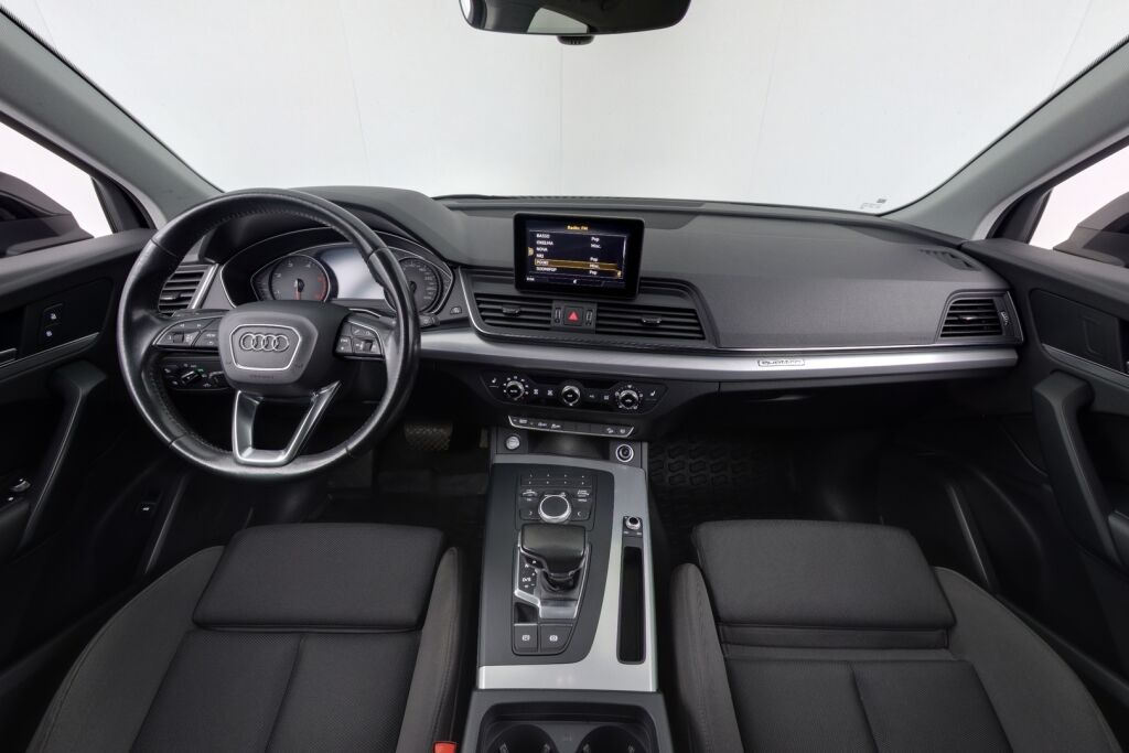 Audi Q5 2017 2,0 TDI 140 kW quattro S tronic / Webasto / Vetokoukku / Sport penkit