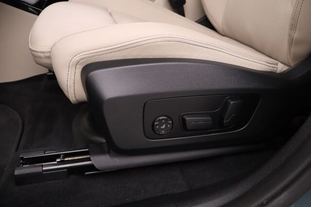 BMW iX1 2024 U11 20 eDrive Charged Edition / M-Sport / Tehdastakuu / Driving Assistant Professional / HUD / koukku / H&K / 360° /