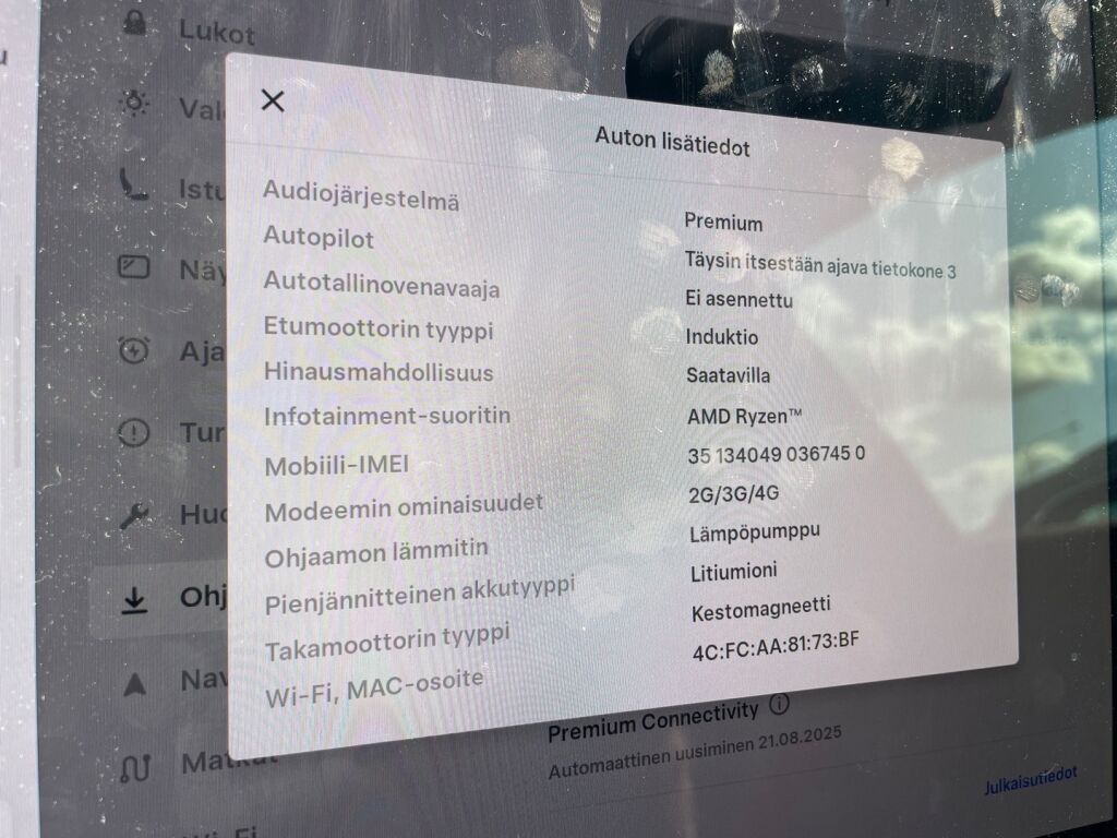 Tesla Model Y 2022 Performance / AMD Ryzen / Lämpöpumppu / 2x Vanteet