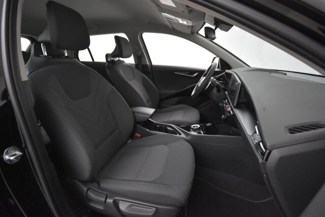 KIA NIRO 2023 EV 204hv  64 kWh / CCS / Adapt.vakionopeudensäädin / Kaistavahti / Ilmalämpöpumppu / Ratin lämmitys / Keyless Go - RAHOITUS TÄHÄN AUTOON VAIN 3.99% - 