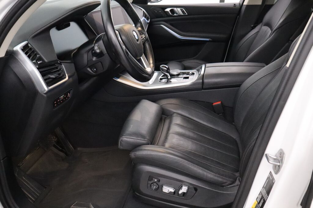 BMW X5 2020 G05 xDrive45e A / Huippuvarusteet! / Suomiauto / ACC / HUD / 360° / Laser / Tuuletetut Comfort-istuimet hieronnalla /