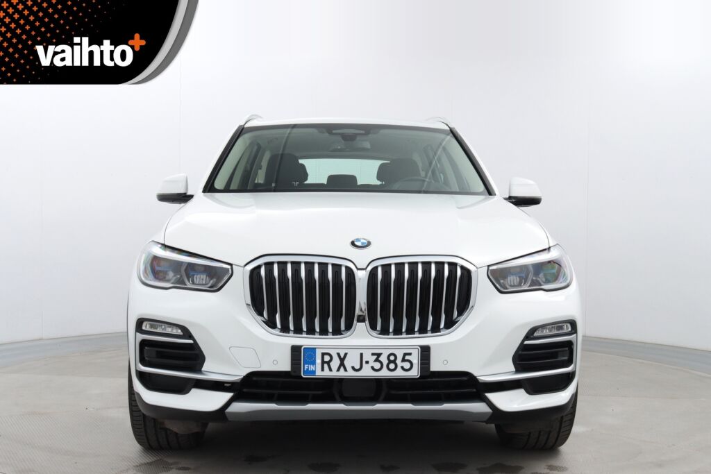 BMW X5 2020 G05 xDrive45e A / Huippuvarusteet! / Suomiauto / ACC / HUD / 360° / Laser / Tuuletetut Comfort-istuimet hieronnalla /