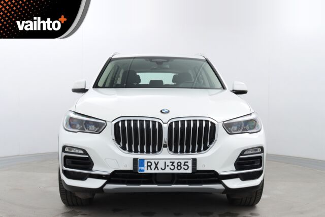 BMW X5 2020 G05 xDrive45e A / Huippuvarusteet! / Suomiauto / ACC / HUD / 360° / Laser / Tuuletetut Comfort-istuimet hieronnalla /