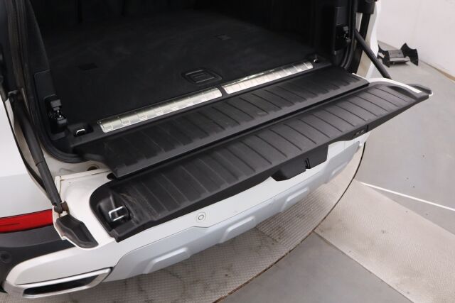 BMW X5 2020 G05 xDrive45e A / Huippuvarusteet! / Suomiauto / ACC / HUD / 360° / Laser / Tuuletetut Comfort-istuimet hieronnalla /