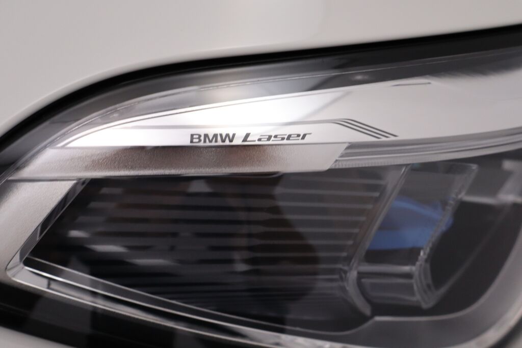 BMW X5 2020 G05 xDrive45e A / Huippuvarusteet! / Suomiauto / ACC / HUD / 360° / Laser / Tuuletetut Comfort-istuimet hieronnalla /