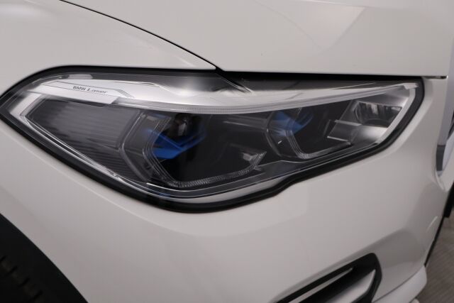 BMW X5 2020 G05 xDrive45e A / Huippuvarusteet! / Suomiauto / ACC / HUD / 360° / Laser / Tuuletetut Comfort-istuimet hieronnalla /