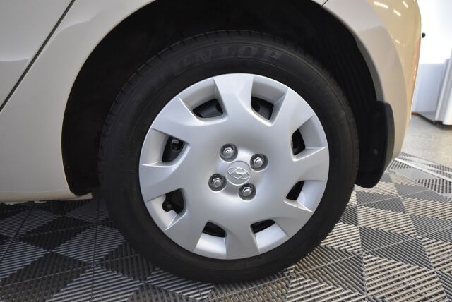 Hyundai i20 5d 2014 1,2 5MT Classic / Juuri huollettu / Ilmastointi / 1-om suomiauto