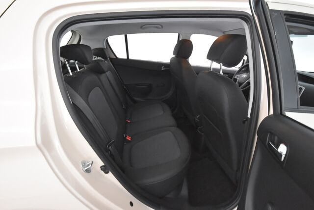 Hyundai i20 5d 2014 1,2 5MT Classic / Juuri huollettu / Ilmastointi / 1-om suomiauto