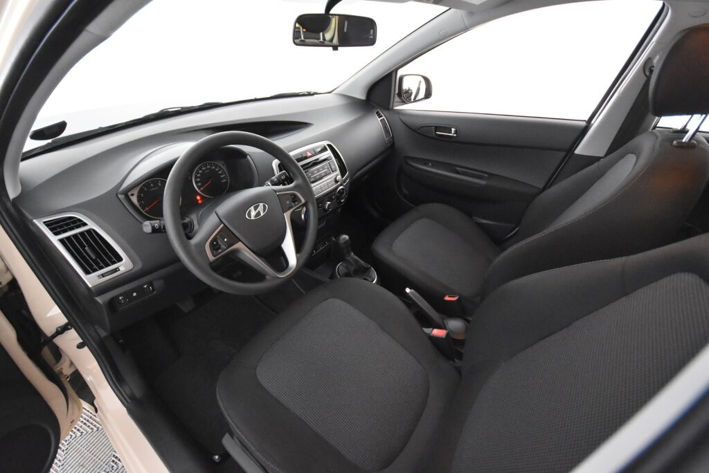 Hyundai i20 5d 2014 1,2 5MT Classic / Juuri huollettu / Ilmastointi / 1-om suomiauto
