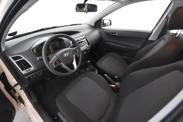 Hyundai i20 5d 2014 1,2 5MT Classic / Juuri huollettu / Ilmastointi / 1-om suomiauto