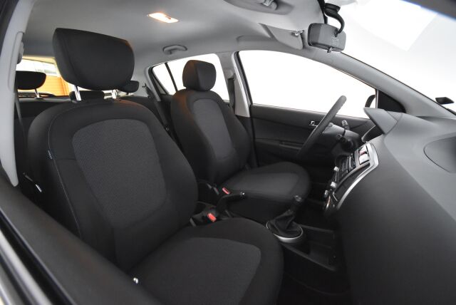 Hyundai i20 5d 2014 1,2 5MT Classic / Juuri huollettu / Ilmastointi / 1-om suomiauto