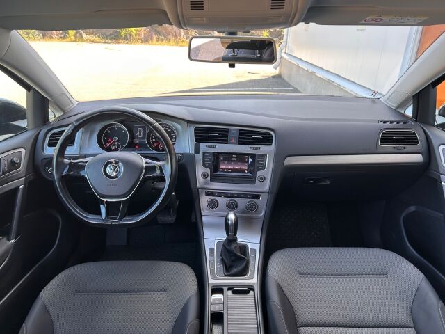 Volkswagen Golf 2014 Comfortline 1,6 TDI 77 kW (105 hv) BMT DSG-aut. 4-ov / Suomiauto / Juuri katsastettu / Lohko + sisälämmitin