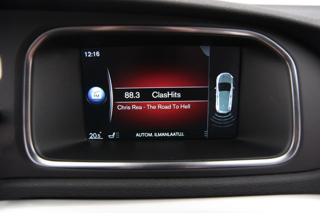 Volvo V40 2016 T3 R-Design aut / Suomiauto / Navi / Vetokoukku