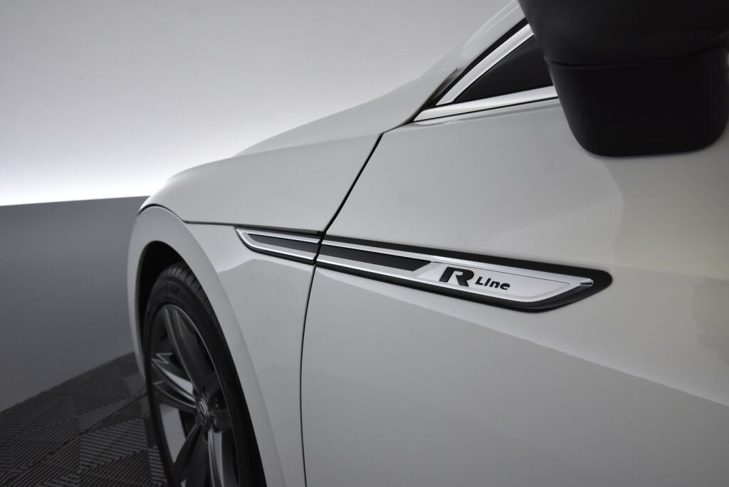 Volkswagen Arteon 2018 R-Line Limited Edition 1,5 TSI EVO 110 kW (150 hv) DSG / Webasto / Acc / Digimittari / Koukku / Navi / ErgoComfort
