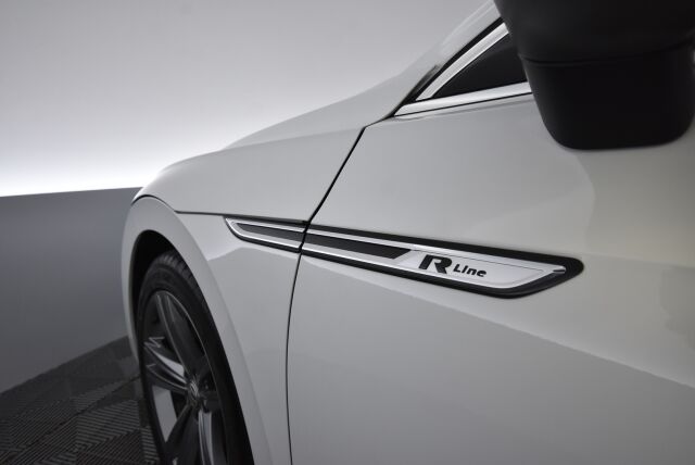 Volkswagen Arteon 2018 R-Line Limited Edition 1,5 TSI EVO 110 kW (150 hv) DSG / Webasto / Acc / Digimittari / Koukku / Navi / ErgoComfort