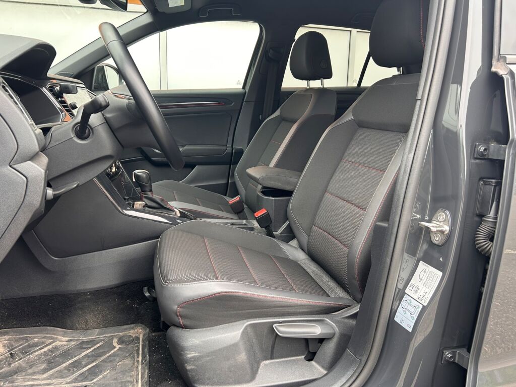 Volkswagen T-Roc 2020 Sport 1,5 TSI EVO 110 kW DSG-automaatti / 1-om. Suomiauto / ACC / Digimittaristo / Tutkat